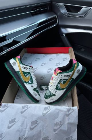 Nike SB Dunk Low x Stussy 572 Green Beige