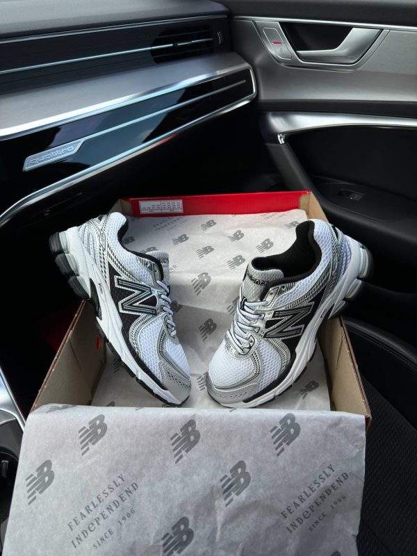 New Balance 860v2 White Silver Black