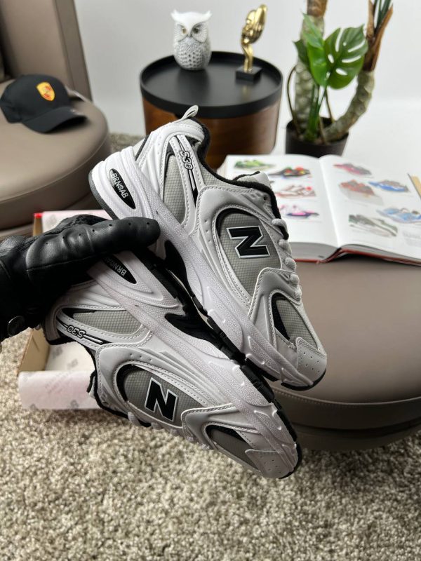 New Balance 530 White Black