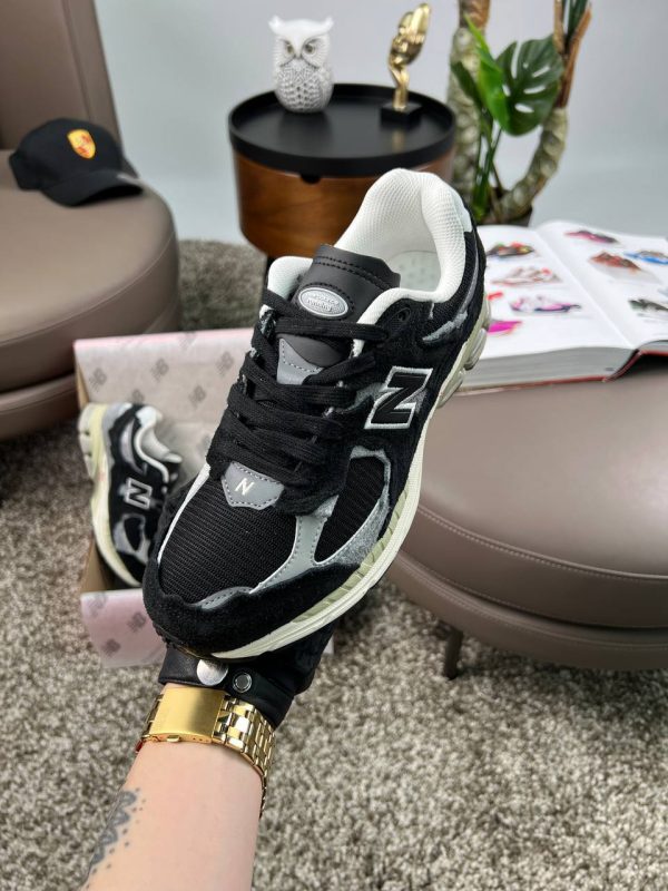 New Balance 2002R N Black White