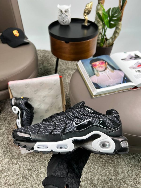Nike Air Max Plus Black White Line - Зображення 4