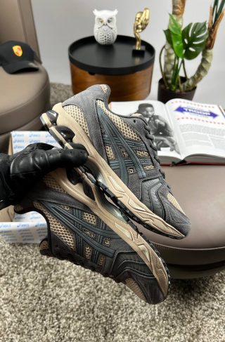 ASICS Gel-Kahana 14 Grey Beige