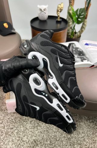 Nike Air Max Plus New Reflektive Black White