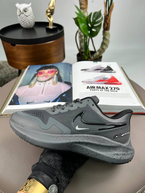 Nike Air Zoom Winflo 8 Shield Dark Grey Space - Зображення 9