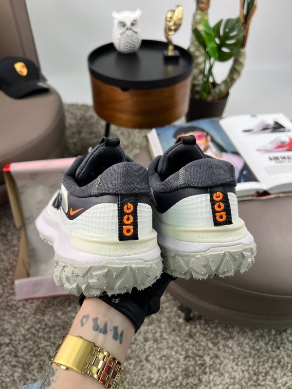 Nike ACG Mountain Fly 2 Low White Black Orange - Зображення 2