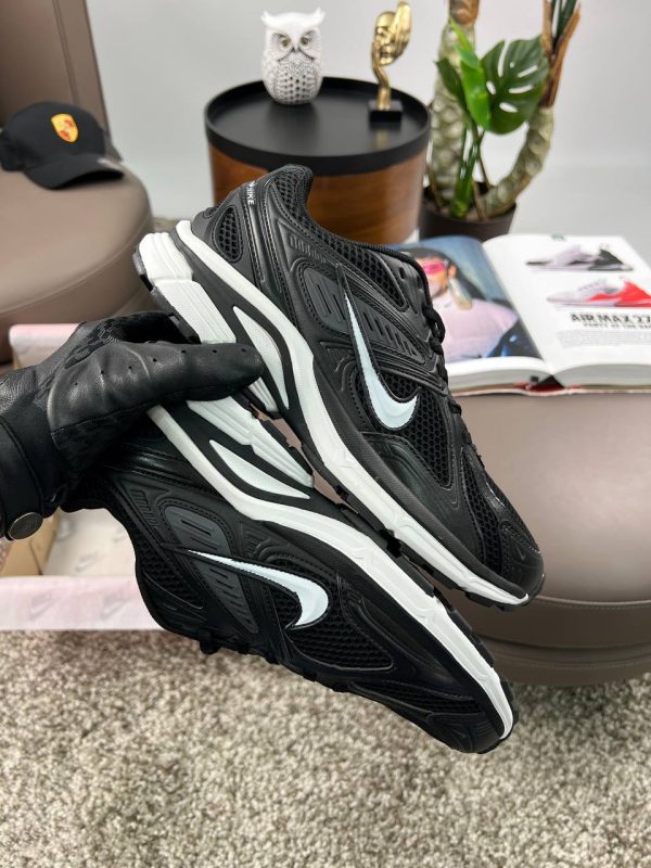 Nike Air Zoom Fire  Black White
