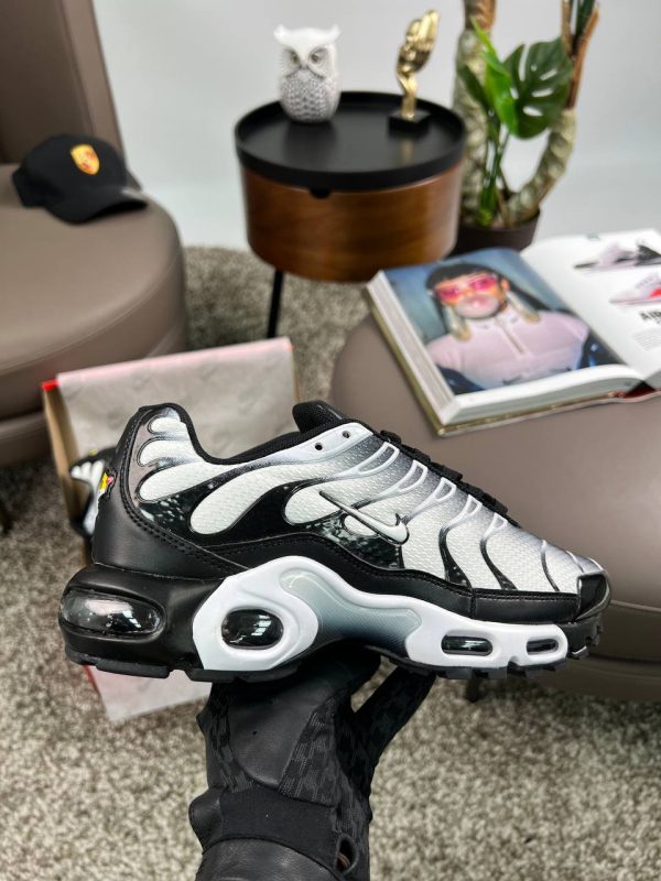 Nike Air Max Plus White Black Gradient - Зображення 3