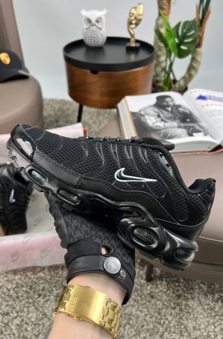 Nike Air Max Plus New Black White