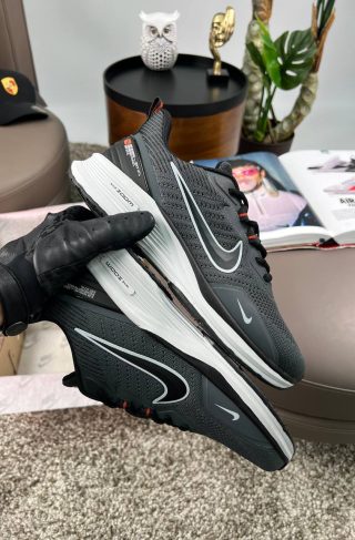 Nike Zoom Winflo Dark Grey