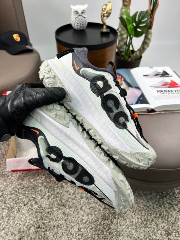 Nike ACG Mountain Fly 2 Low White Black Orange
