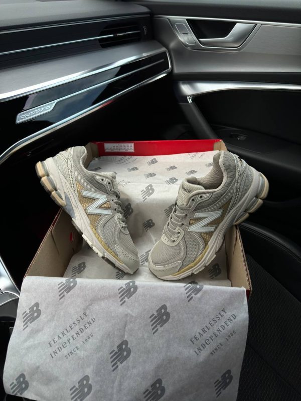 New Balance 860v2 Beige Gold