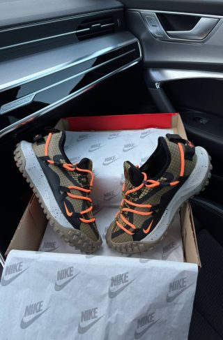 Nike Acg Mountain Fly Low Khaki Orange