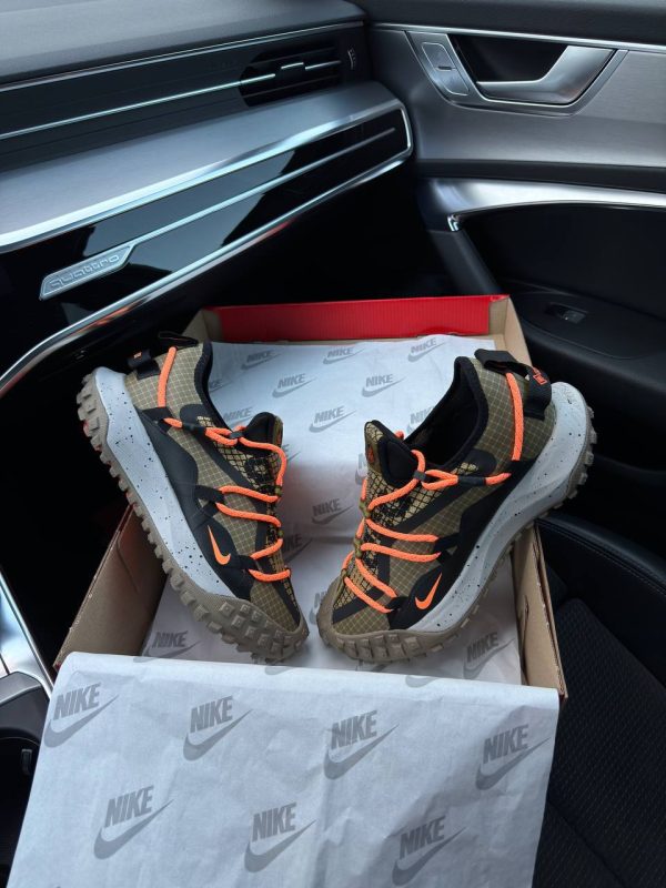 Nike Acg Mountain Fly Low Khaki Orange