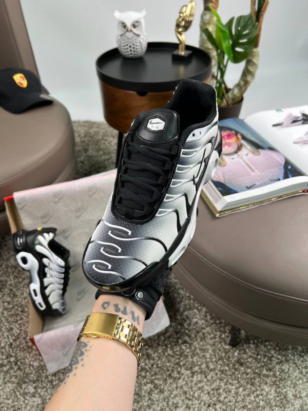 Nike Air Max Plus White Black Gradient - Зображення 7