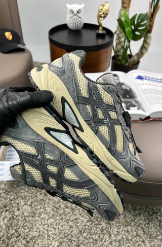 ASICS Gel-Kahana TR V4 Grey Beige