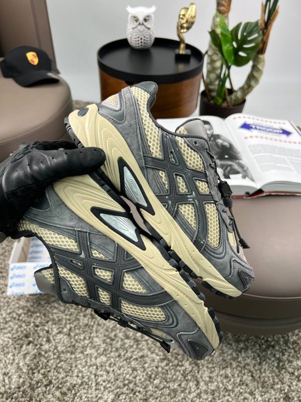 ASICS Gel-Kahana TR V4 Grey Beige