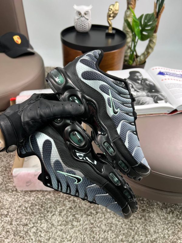Nike Air Max Plus New Black Grey Silver