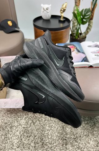 Nike Air Zoom Winflo 8 Shield All Black Space