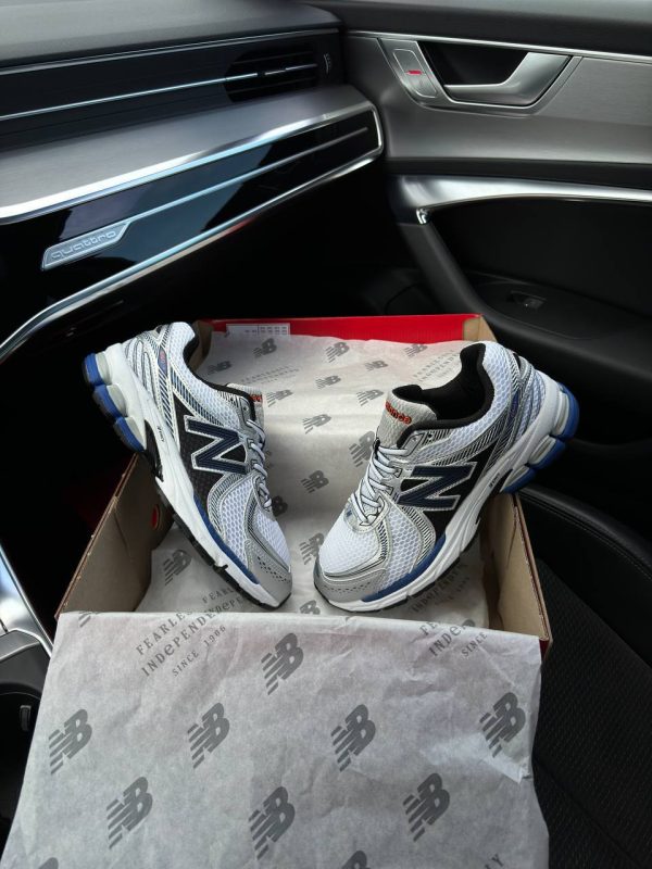 New Balance 860v2 White Silver Navy