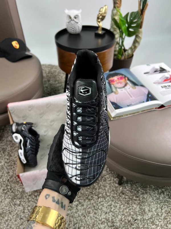 Nike Air Max Plus Black White Line - Зображення 5