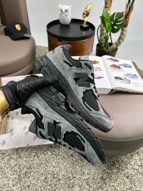 New Balance 2002R ML Dark Grey Black