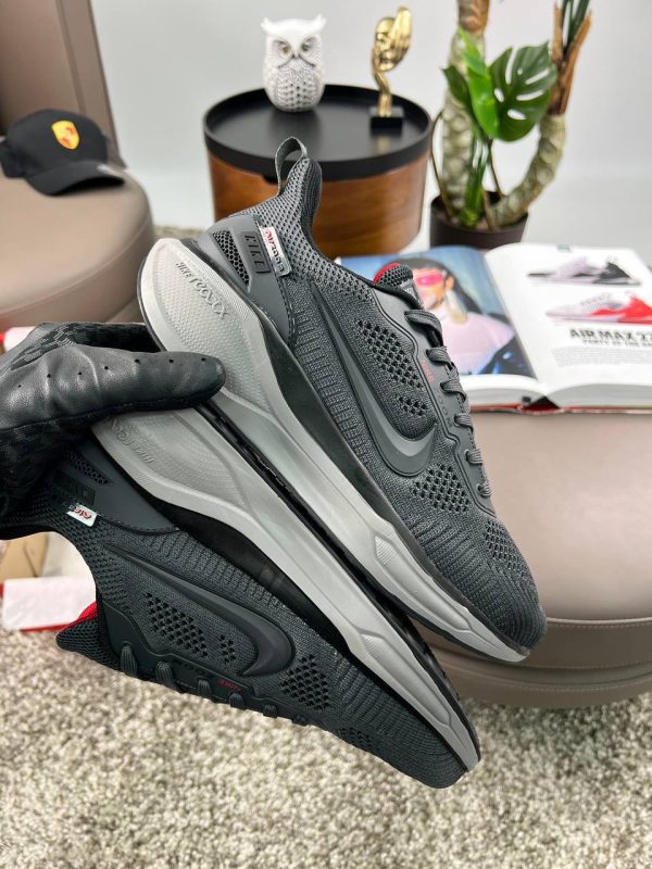 Nike Air Zoom x React Dark Grey