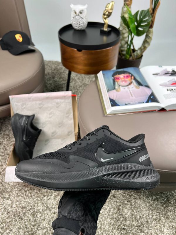 Nike Air Zoom Winflo 8 Shield All Black Space - Зображення 4