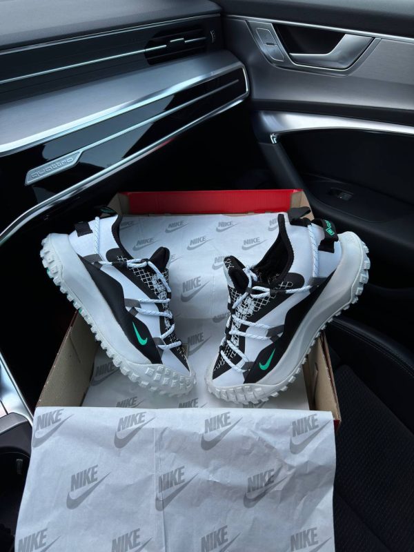 Nike Acg Mountain Fly Low White Black Mint