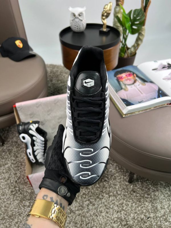 Nike Air Max Plus White Black Gradient - Зображення 5