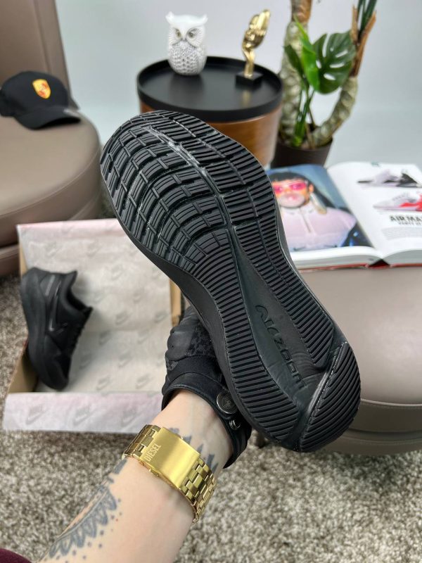 Nike Air Zoom Winflo 8 Shield All Black Space - Зображення 6
