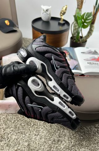 Nike Air Max Tn Plus Red Grey Black