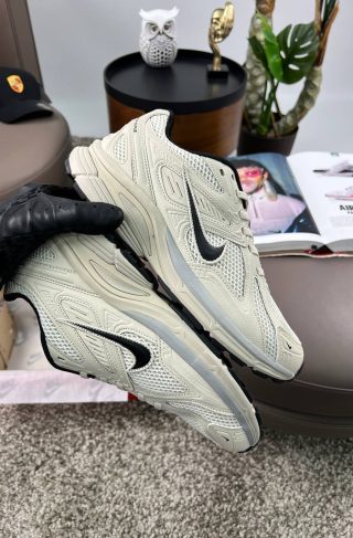 Nike Air Zoom Fire Beige Black
