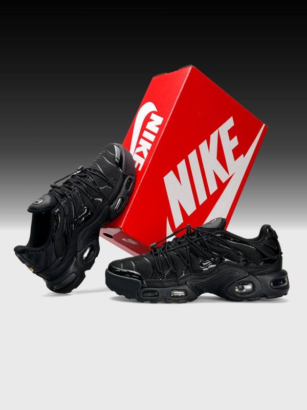 Nike Air Max Plus TN Lace Toggle All Black