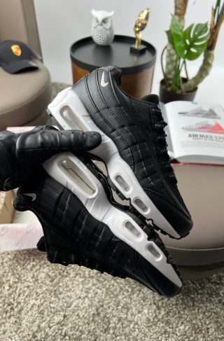 Nike Air Max 95 Black White