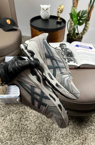 ASICS Gel-Kahana 14 Light Grey