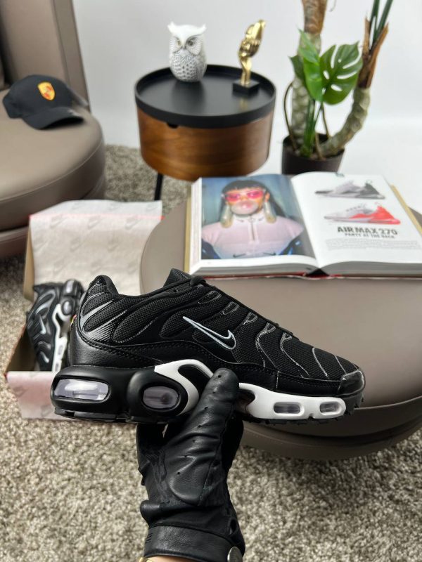 Nike Air Max Tn Plus Black White - Зображення 3